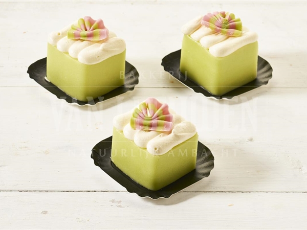 Petit fours cake slagroom /creme p.st.